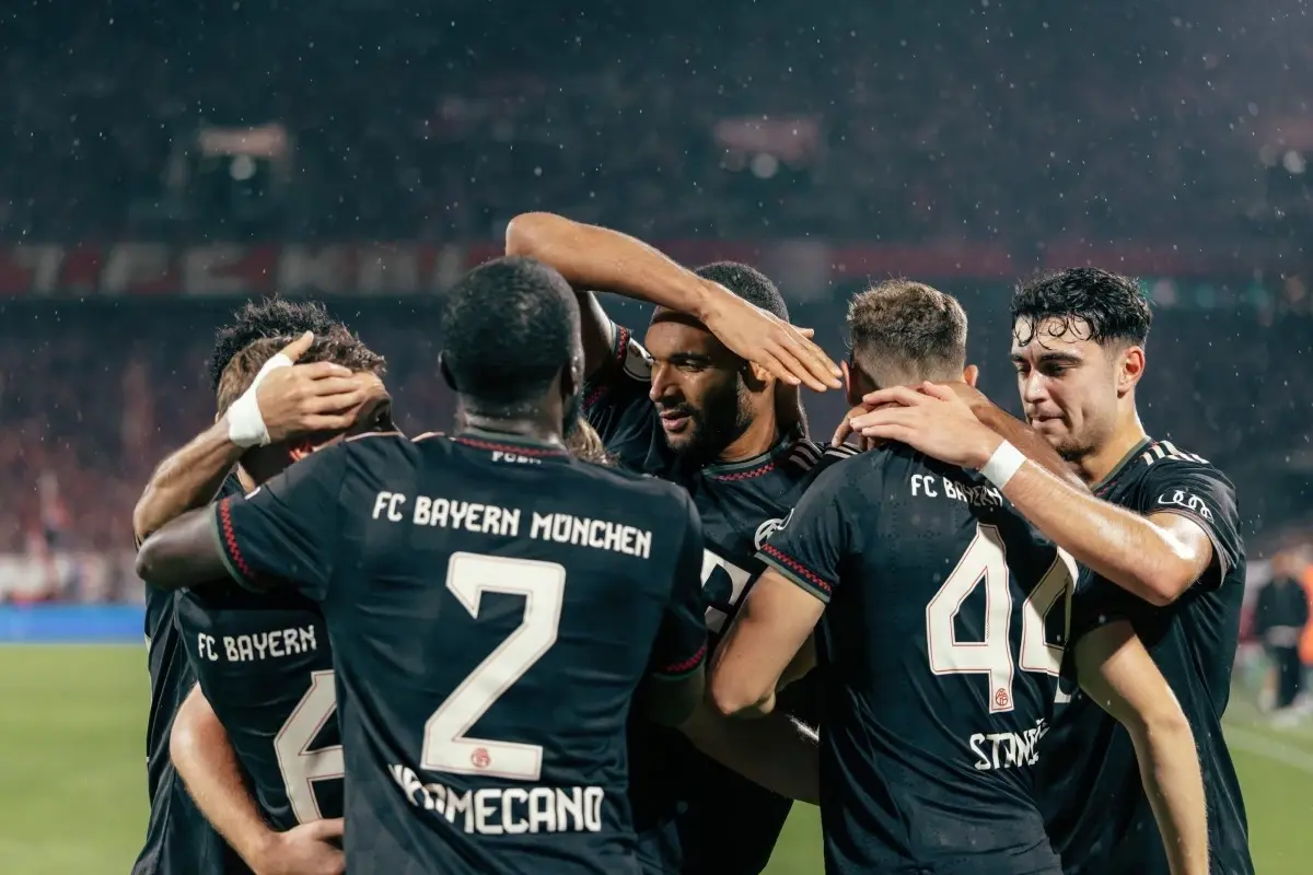 vincent-kompany-opusci-mecz-z-arsenalem-asystent-bayernu-zabral-glos