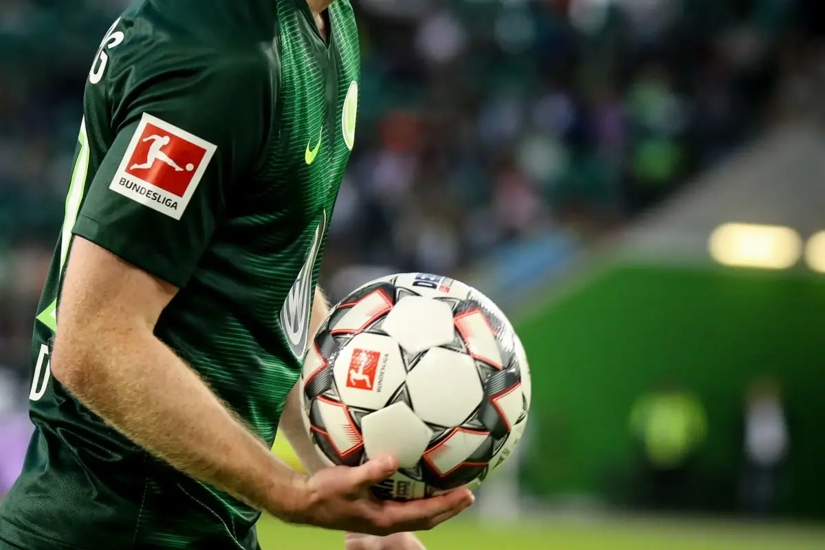 paderborn-pokonal-hamburger-sv-ryan-philippe-przesadzil-o-wyniku-w-koncowce