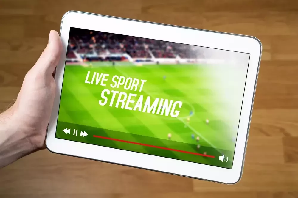 Gdzie oglądać mecze piłki nożnej 15-16.05? Transmisja w tv i stream w internecie za darmo